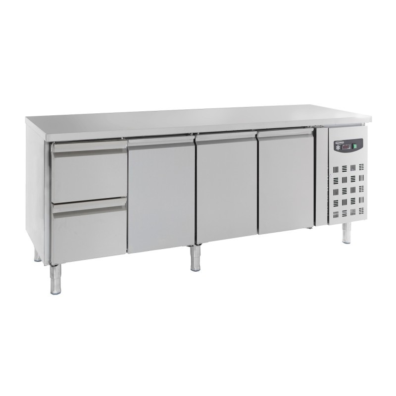 TABLE RÉFRIGÉRÉE 3 PORTES ET 2 TIROIRS COMBISTEEL